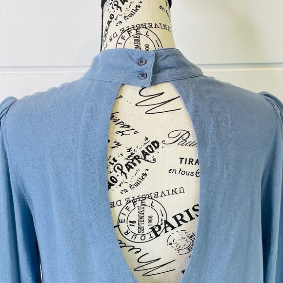 Shinestar Women’s Keyhole Button Halter Neck Blouse Size Small - Picture 5 of 8